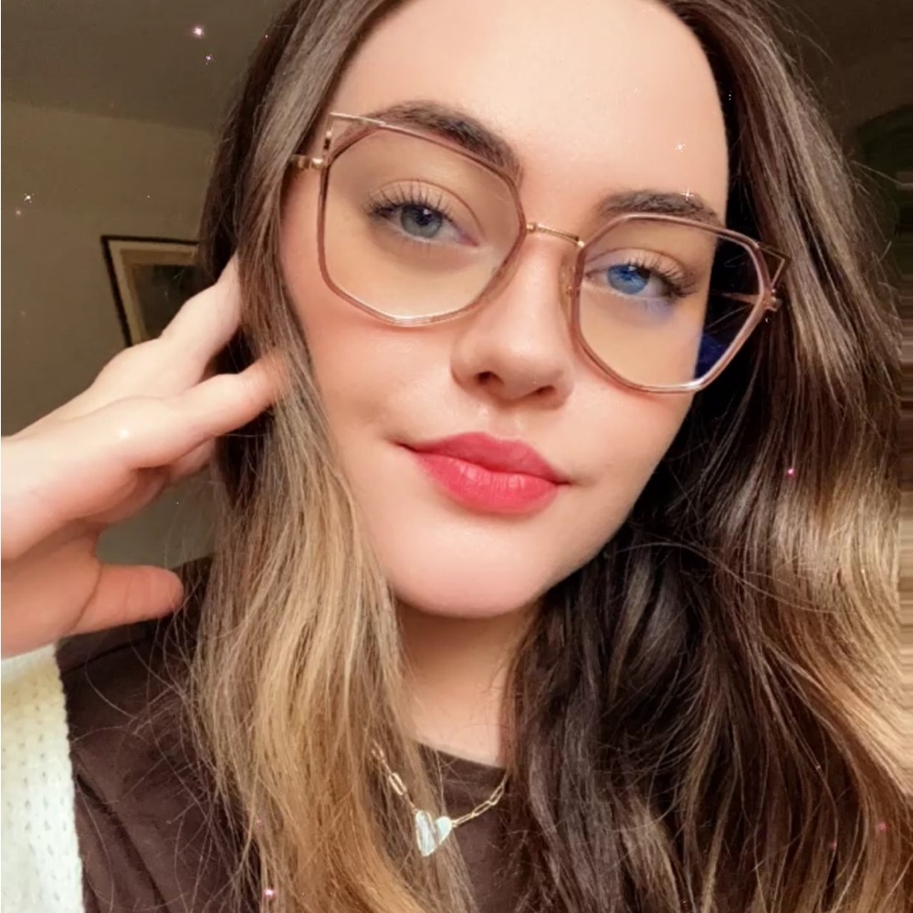 Meet your Posher, Clare